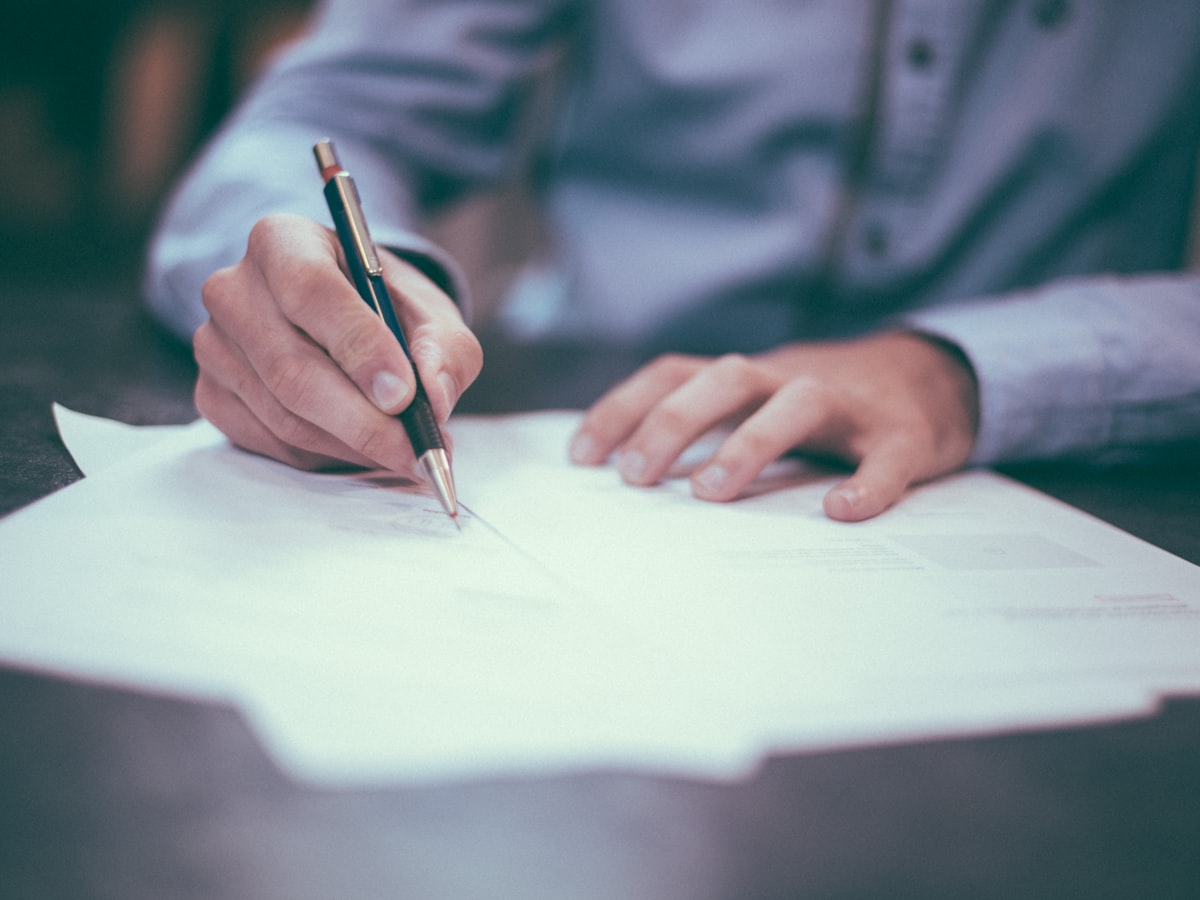 Contract review workflow with flagged clauses